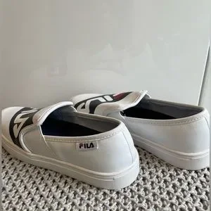 Fila flats deals
